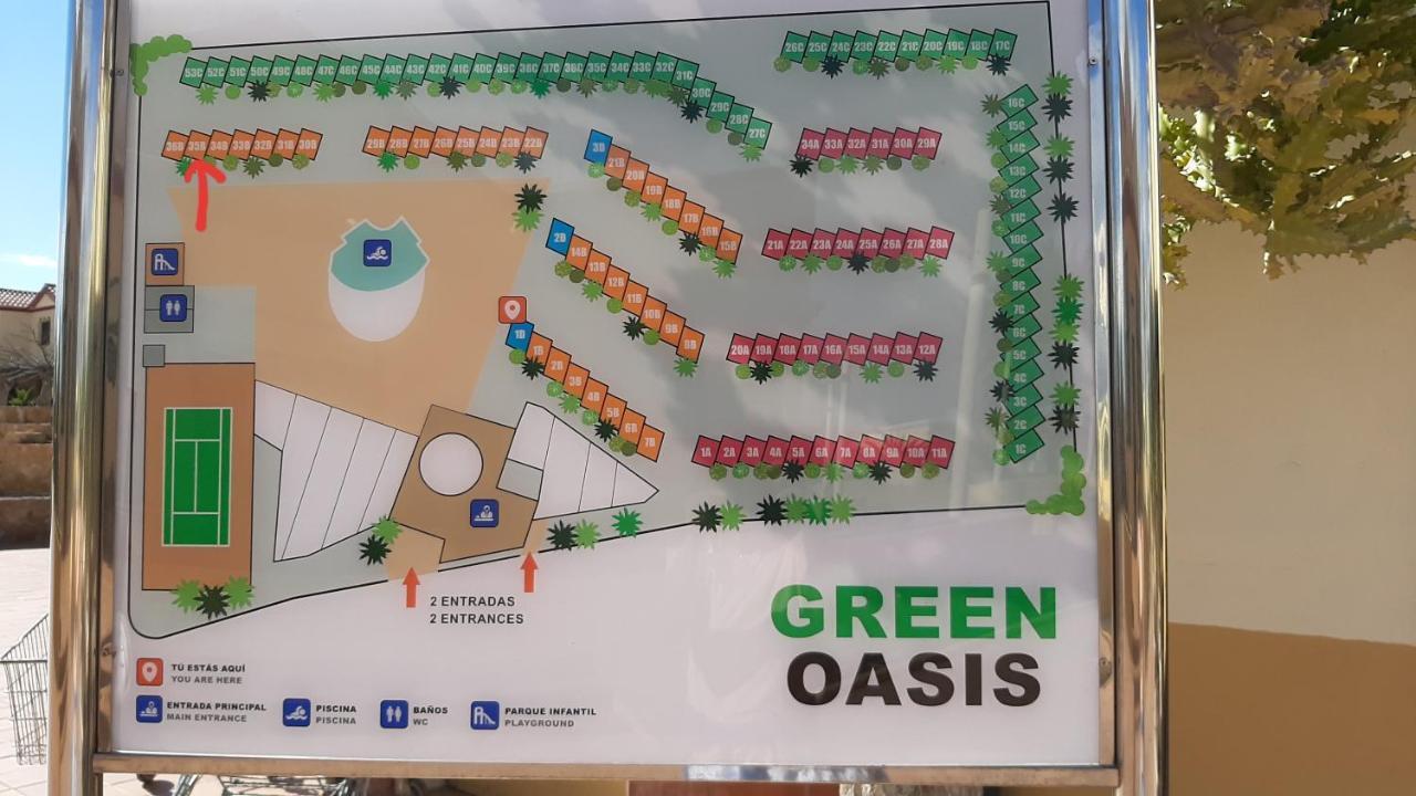Green Oasis By The Pool 科斯塔卡玛 外观 照片